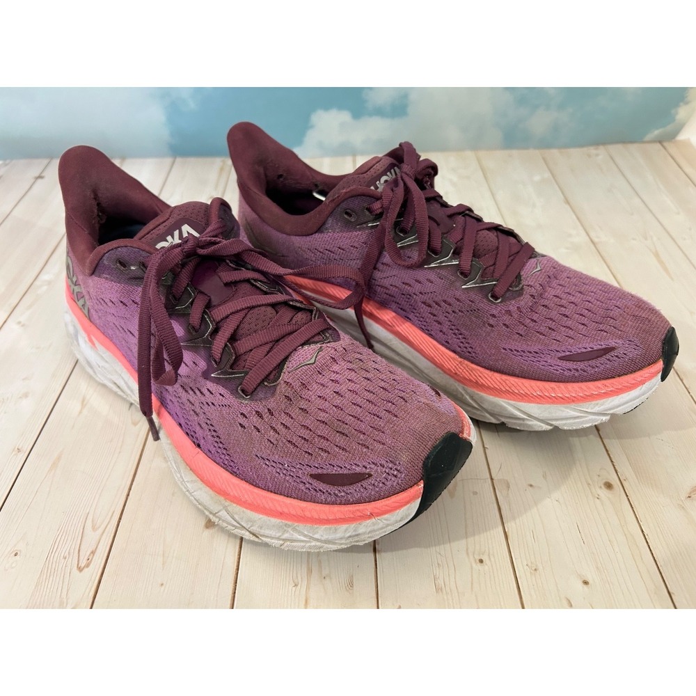 Hoka One One Clifton Women's  $160 Running Shoes Size 8.5B Purple Pink Sneakers